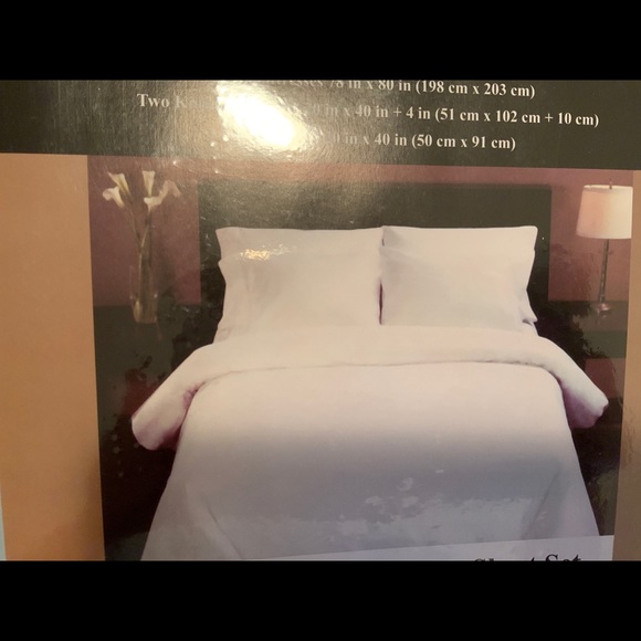 600 thread count cotton rich king bed sheet set in light blue. New. Home… - Picture 5 of 8